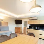 Meridian Luxury By Grand *
